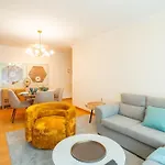 Lux Girassol - Two Bedroom *