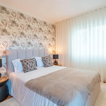 Lux Girassol - Two Bedroom * Caniço