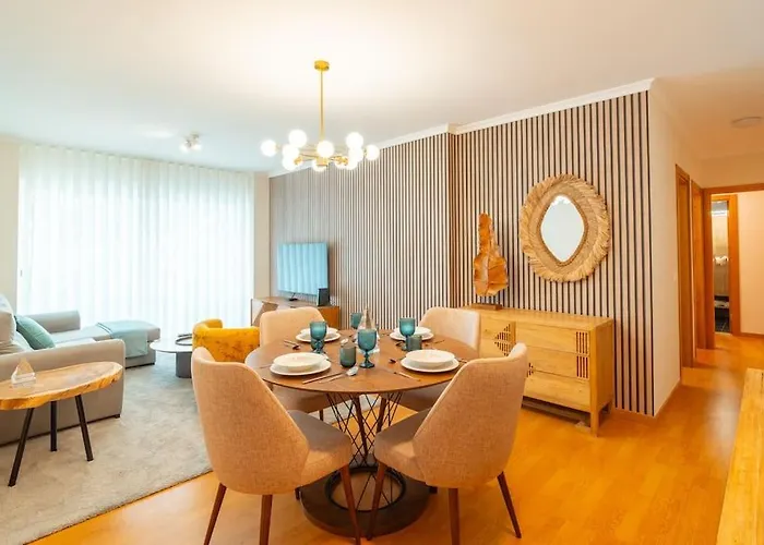 Lux Girassol - Two Bedroom Lägenhet