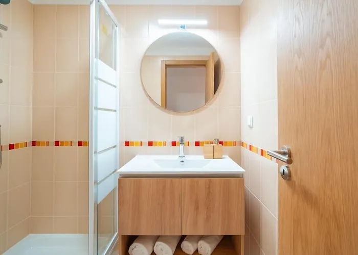 Lux Girassol - Two Bedroom Caniço