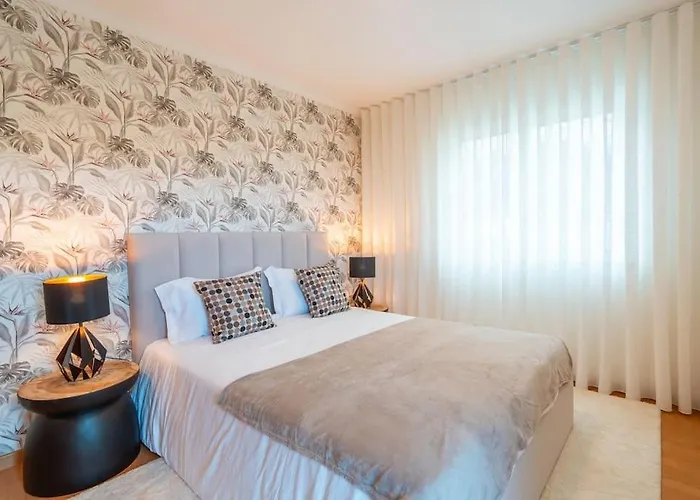 Lux Girassol - Two Bedroom * Caniço